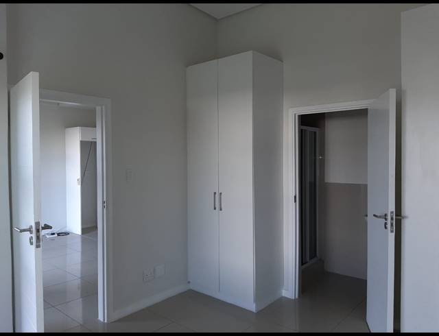 2 BEDROOM APARTMENT FOR SALE IN UMHLANGA RIDGE